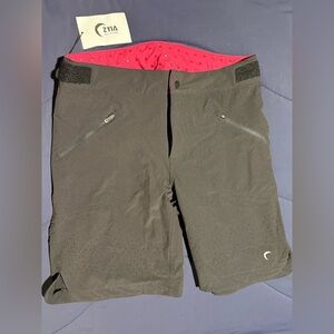 *NWT* ZYIA active Free Ride Trail Shorts in black size large